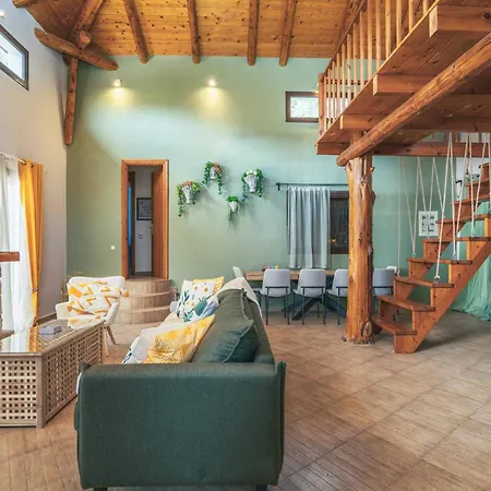 Villa The Walnut Tree With Private Pool 10 Mins Drive From The *
