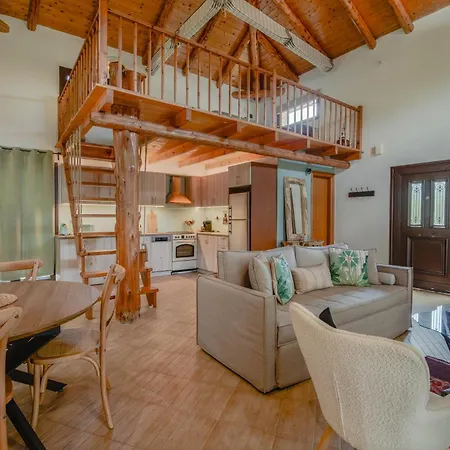 Villa The Walnut Tree With Private Pool 10 Mins Drive From The Vasiliki (Lefkada)