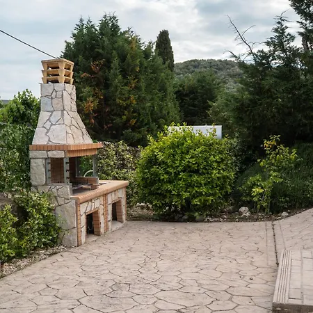 The Walnut Tree With Private Pool 10 Mins Drive From The Villa Vasiliki (Lefkada)