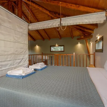 Луксозна вила The Walnut Tree With Private Pool 10 Mins Drive From The *