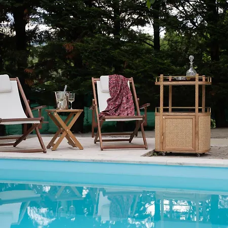 Луксозна вила The Walnut Tree With Private Pool 10 Mins Drive From The *